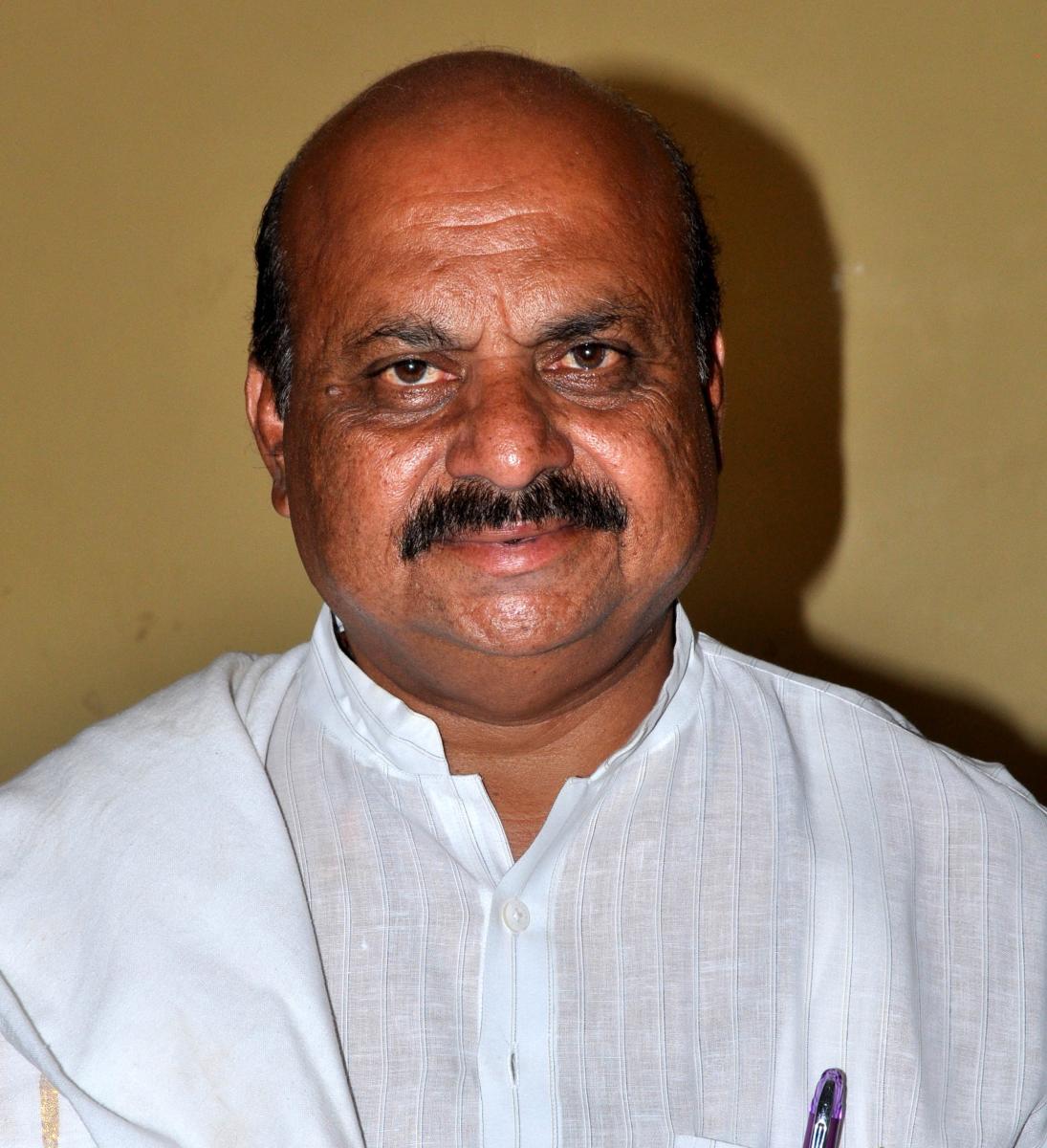 Maha fishermen harass us: state fishermen to Bommai
