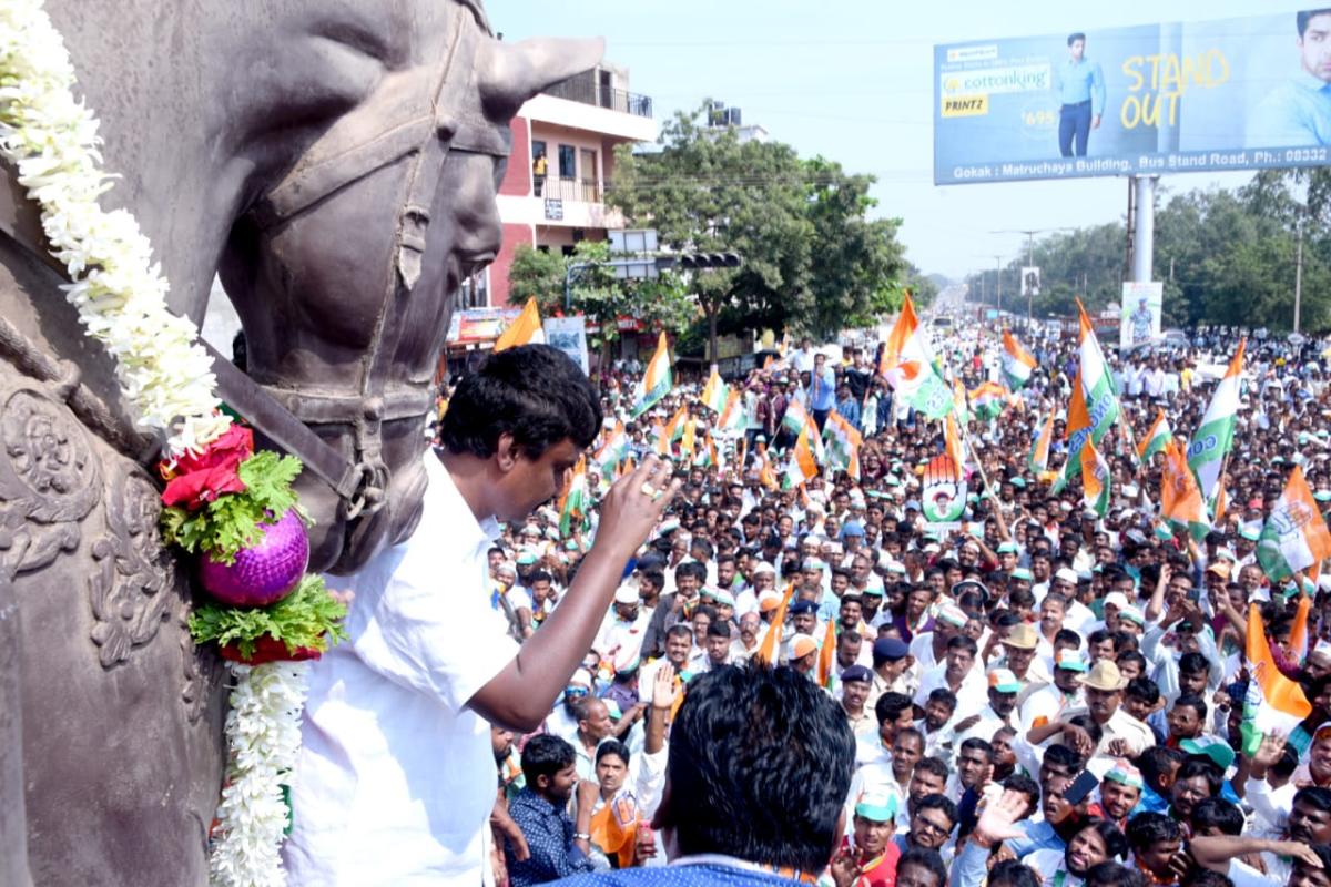 Lakhan files nomination after road show