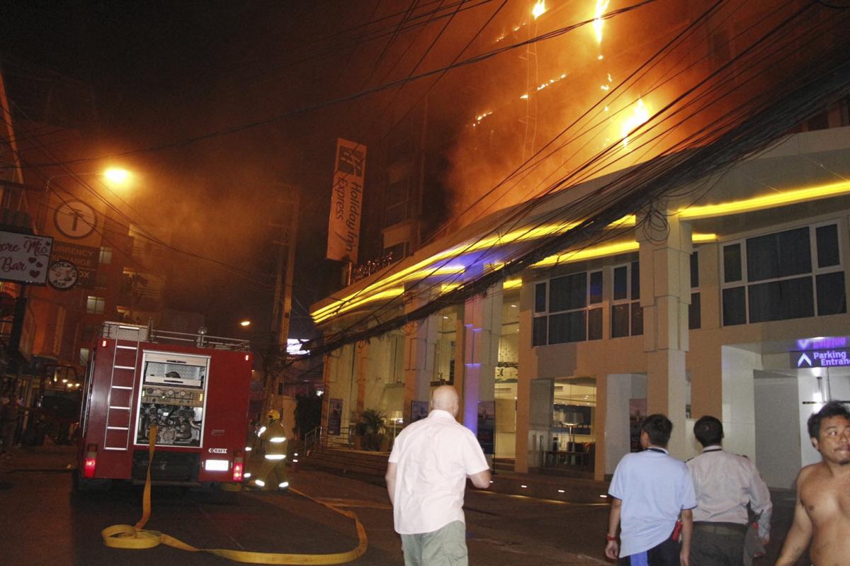 Hotel catches fire in Thai resort, 400 safely evacuated