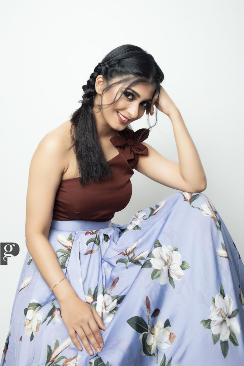 It is tough to make someone laugh or cry: actor Aditi 