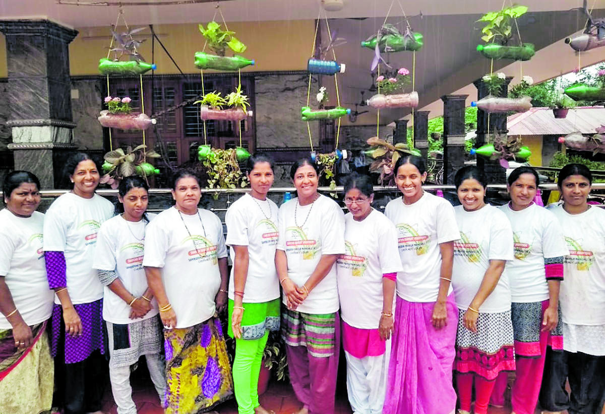 T'gana govt examines assigning women's security to SHGs