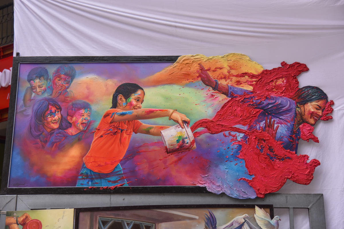 17th Chitra Santhe had variety; buyers found it dear