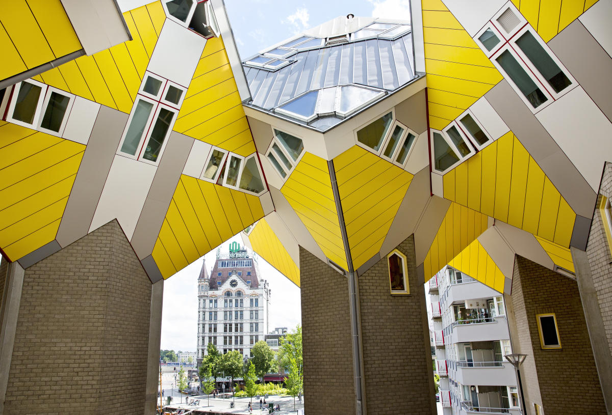 Traversing through ravishing Rotterdam