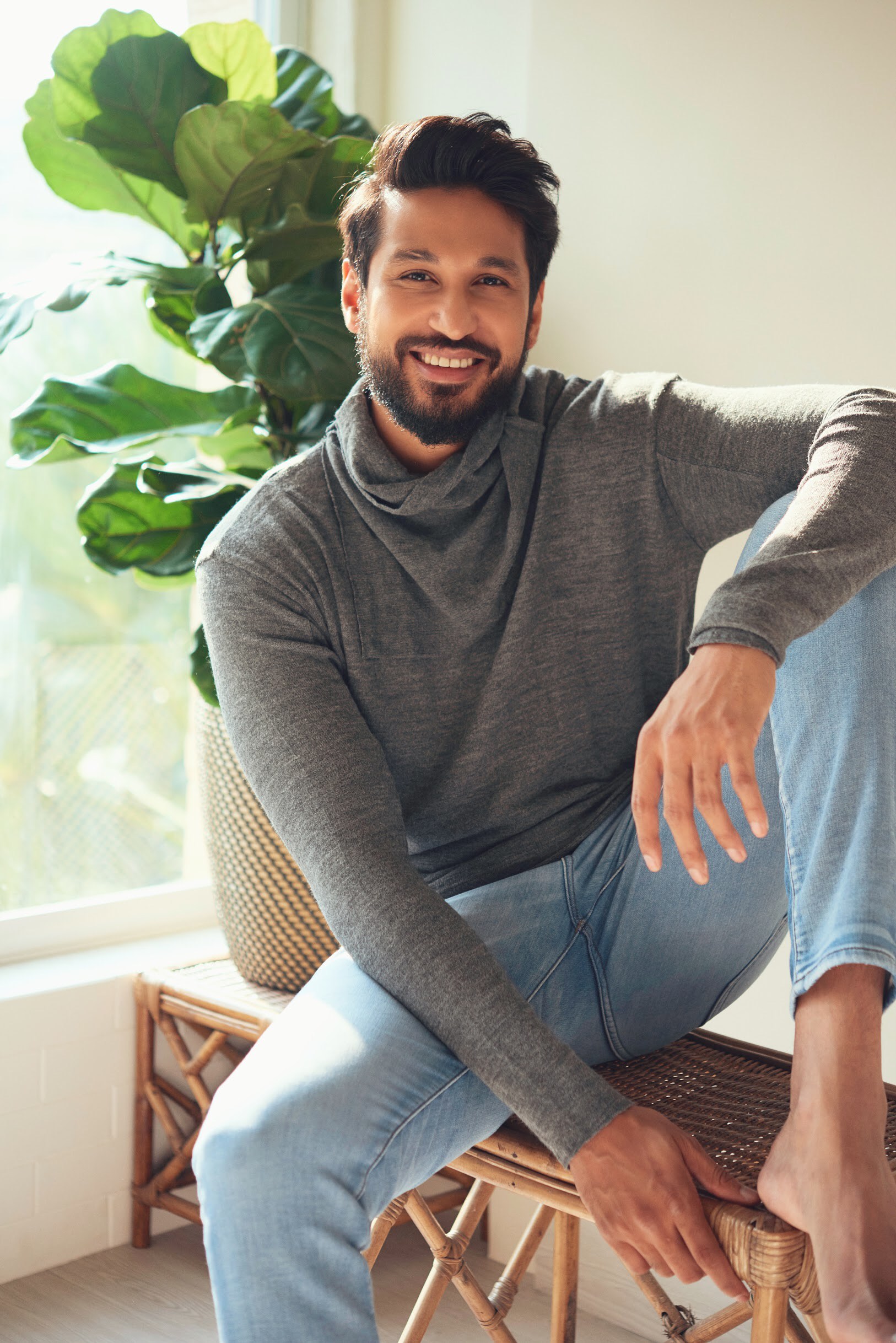 Bollywood singer turns actor
