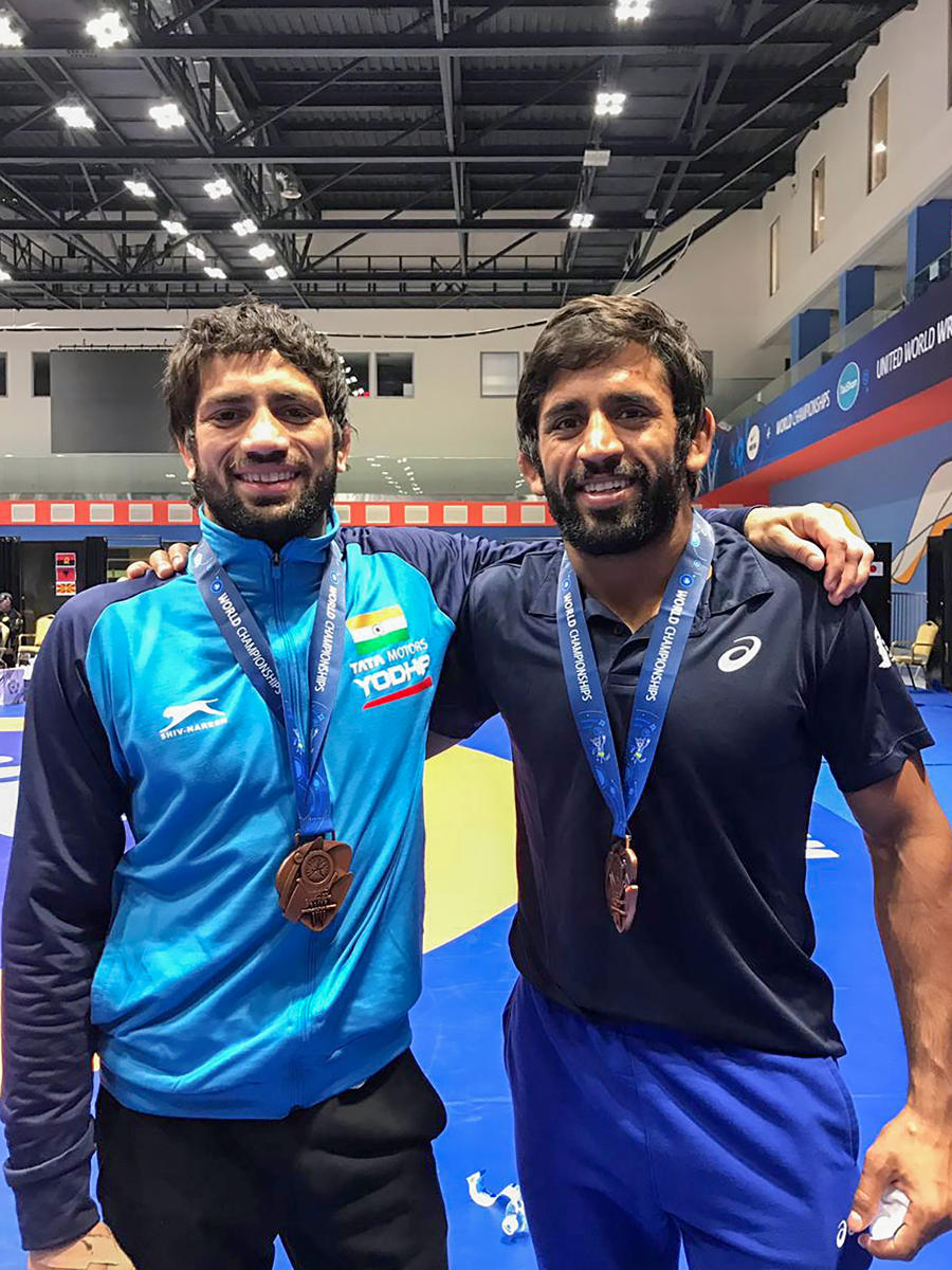 Bajrang Punia, Ravi Dahiya dominate; reach final at Asian Championship