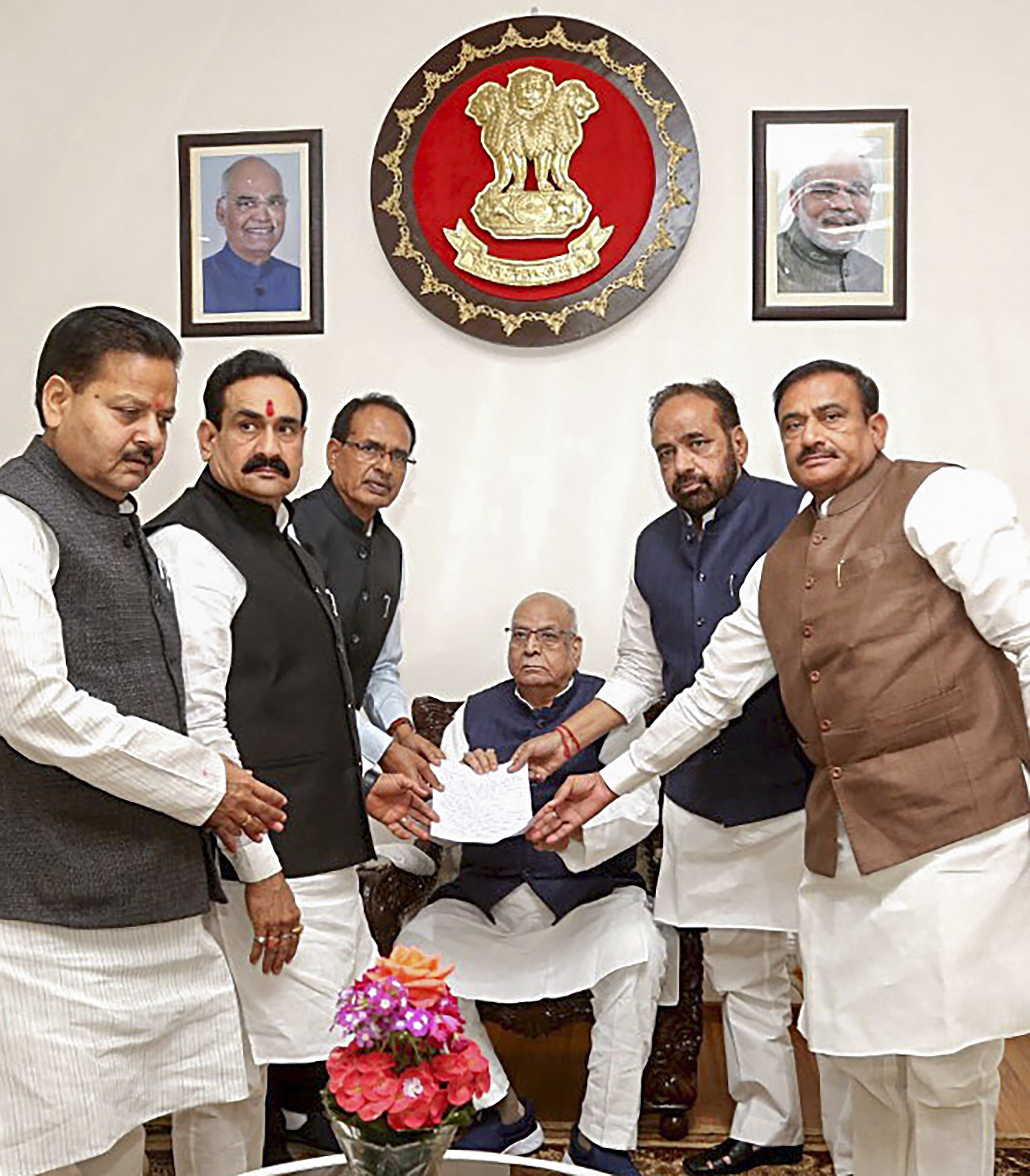Madhya Pradesh Governor Lalji Tandon directs CM Kamal Nath to seek trust vote on March 16