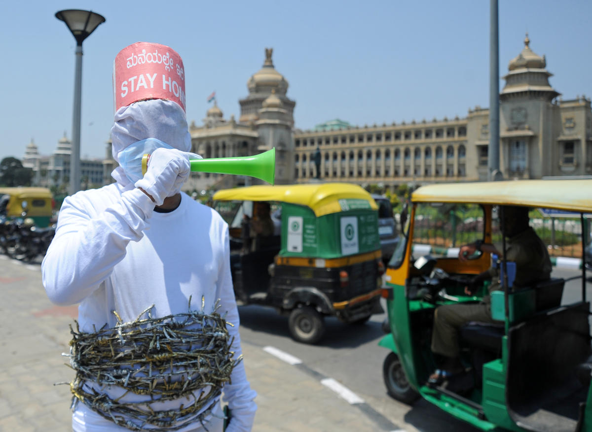 Don’t forget to clap, says CM on Janata Curfew