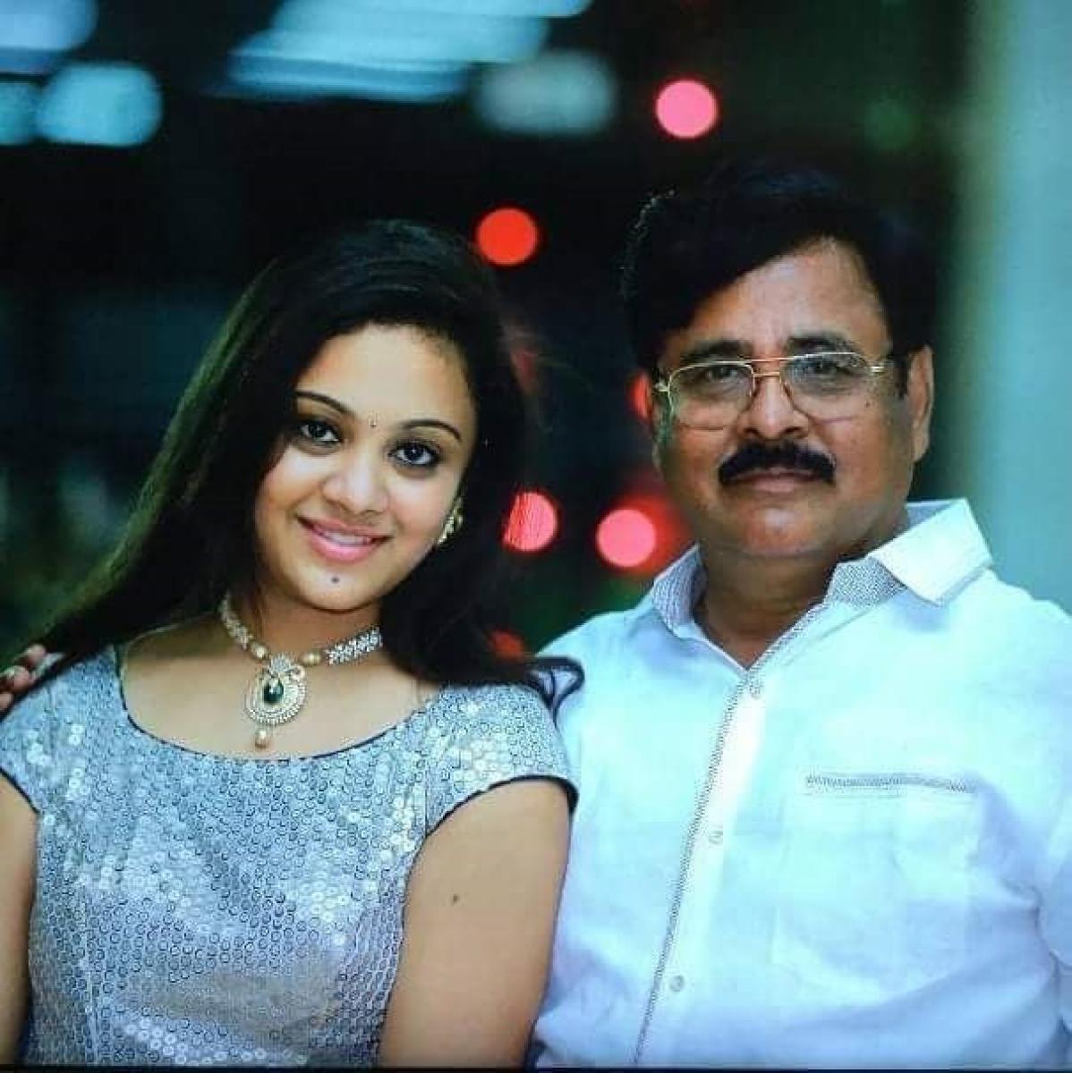 Murder accused dad kills himself, finds support online