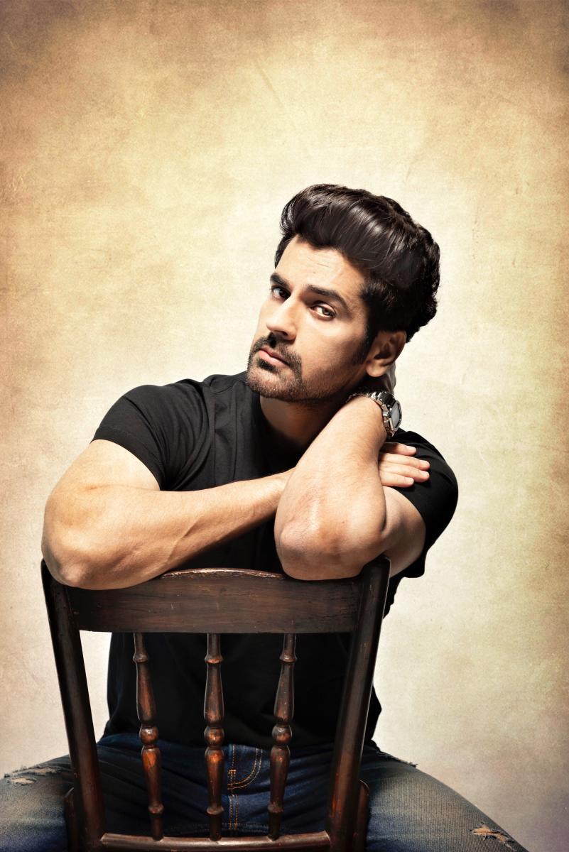 'Fashion' actor Arjan Bajwa makes web debut