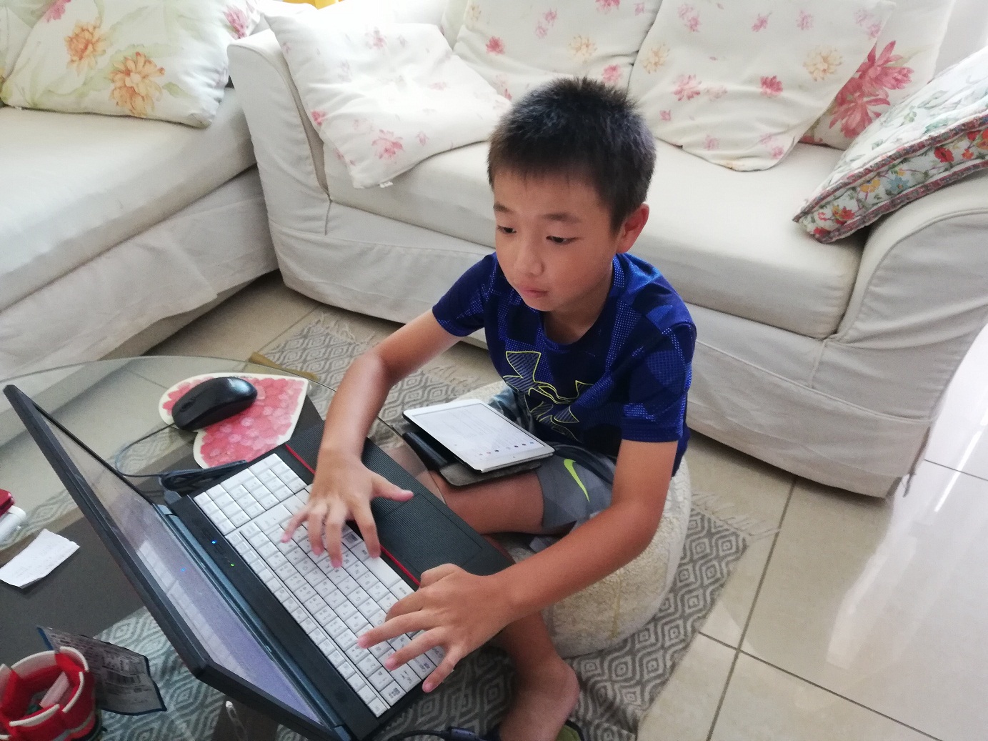 Schools tap into technology, move to virtual classrooms