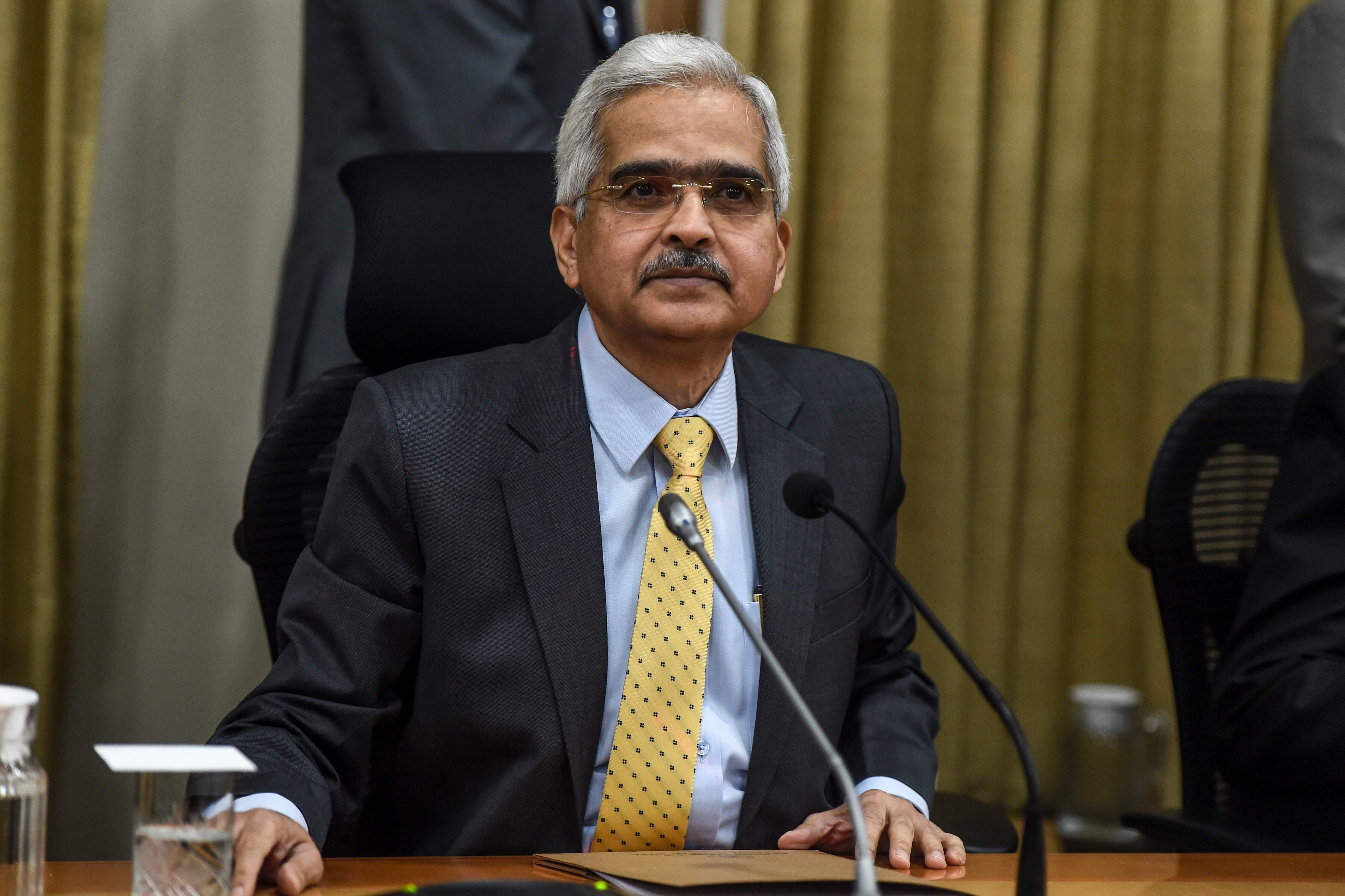 RBI cuts repo rates by 75 bps to 4.4%; slashes CRR by 100 bps