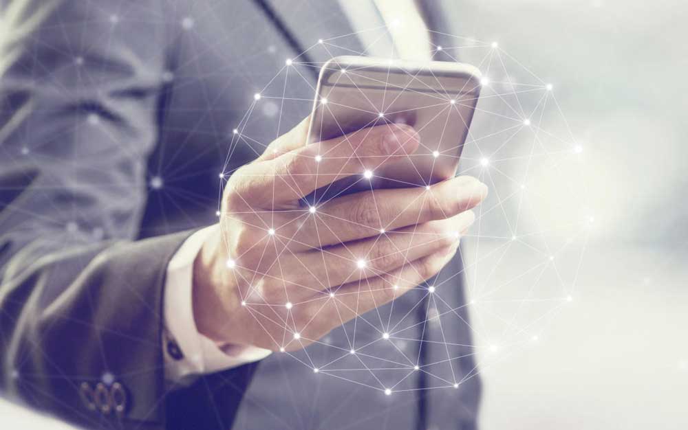 How you lock smartphone can reveal your age: Study
