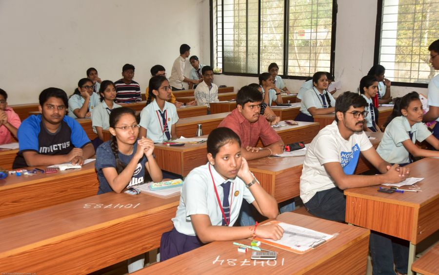 Education Dept suspends CEE for class 7 in Karnataka