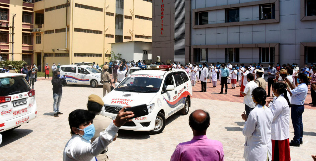 ‘Honour convoy’ for medical fraternity in Mangaluru