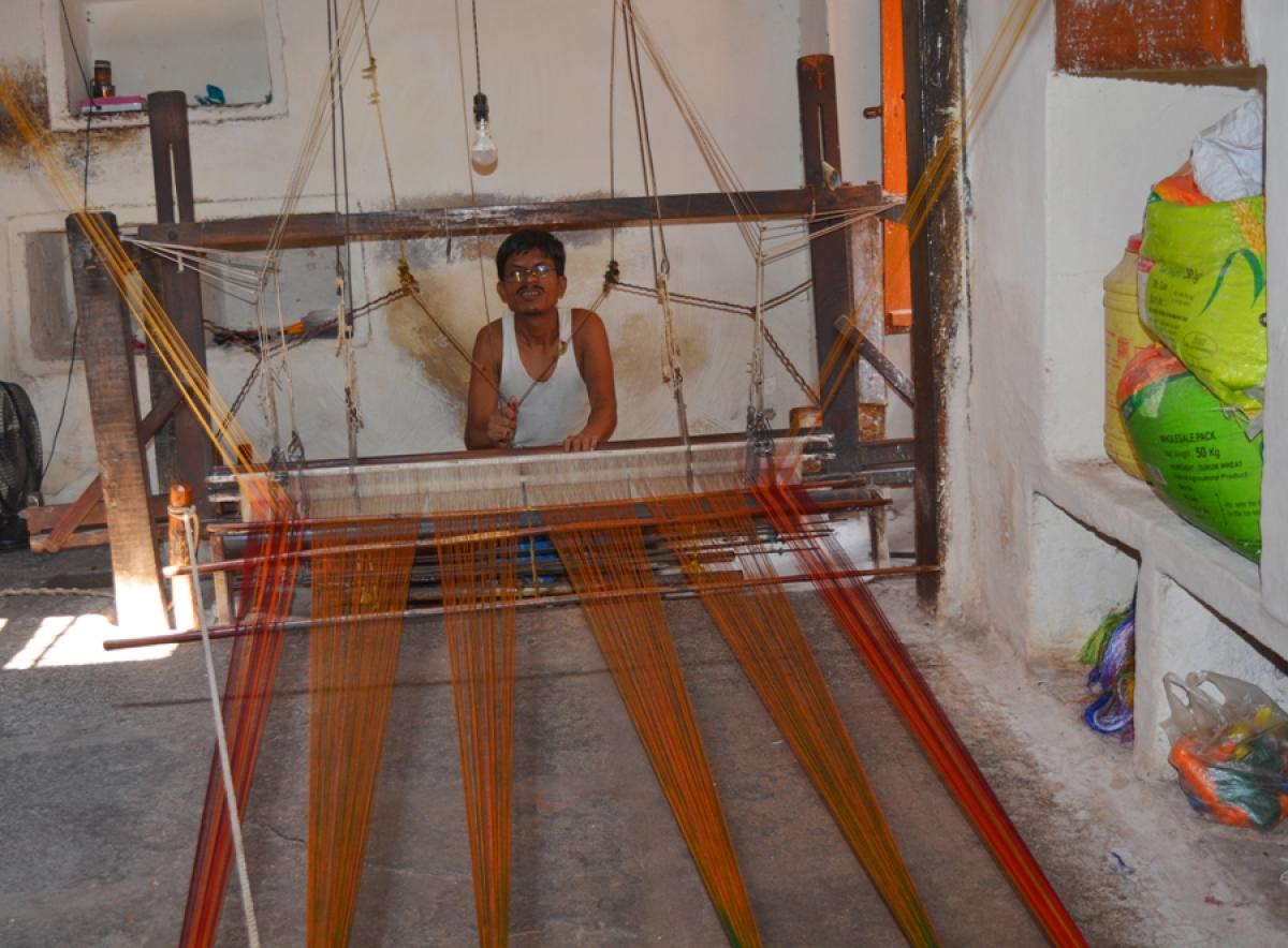 Lockdown upends lives of Bagalkot weavers; 62,000 looms fall silent