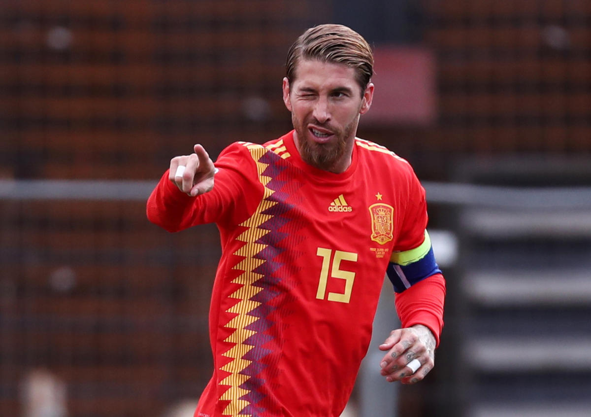 Spain stroll past Faroe