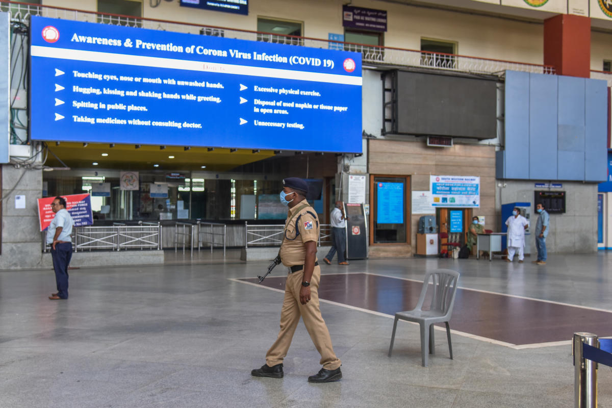 South Western Railways ferries 7,477 passengers in five trains