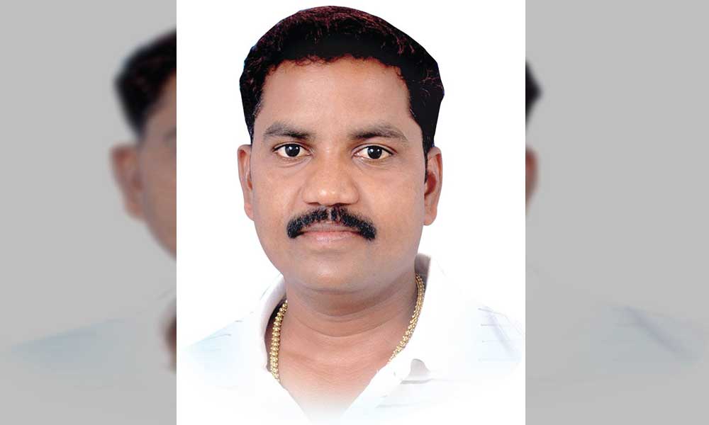 Corporator Elumalai dies, family alleges negligence