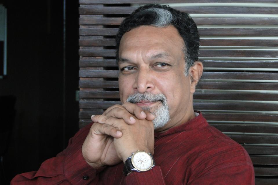 Dhanush took risks for Pattas, says Nassar 