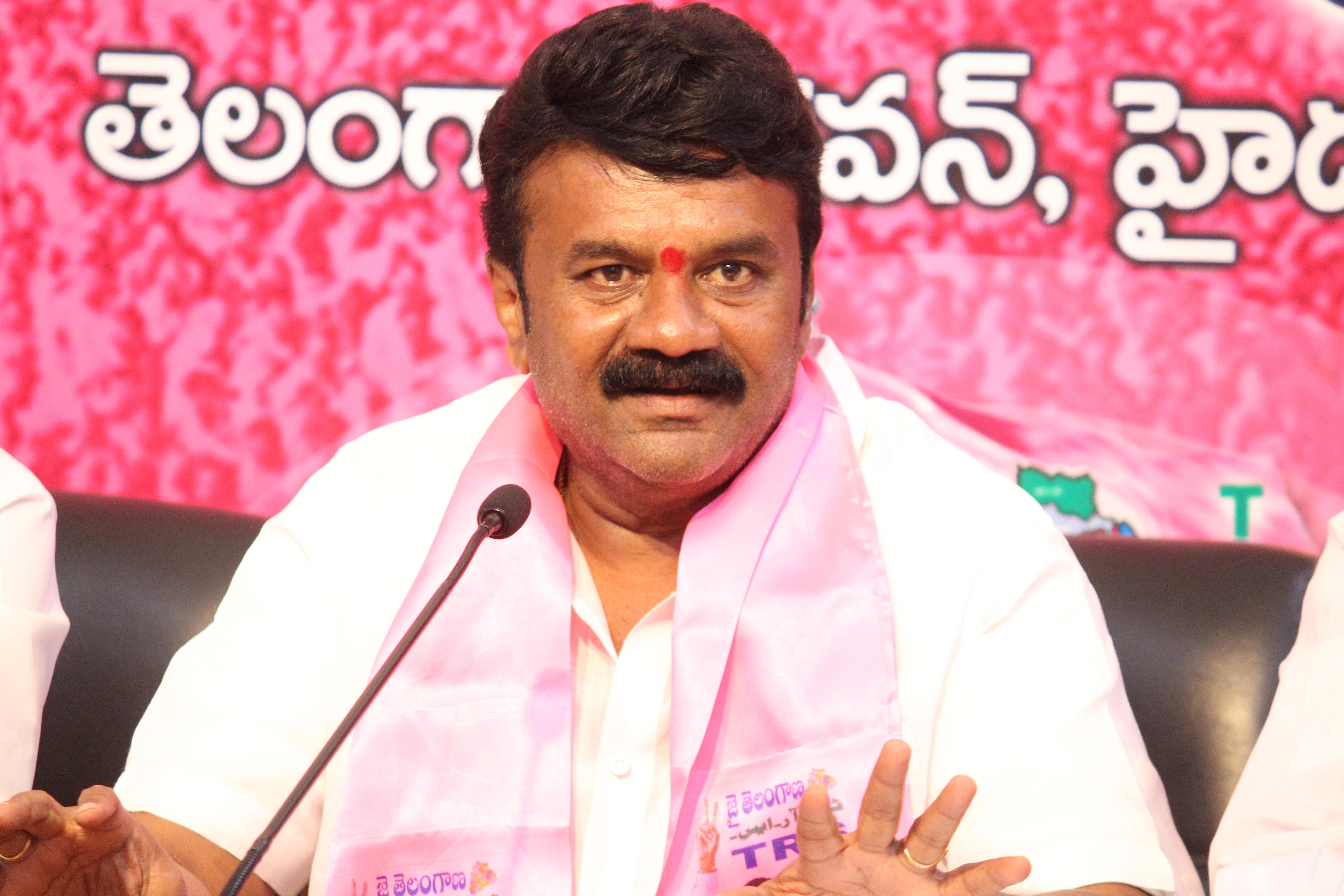 Telangana: Rs 5,000 penalty slapped on minister for illegal hoarding