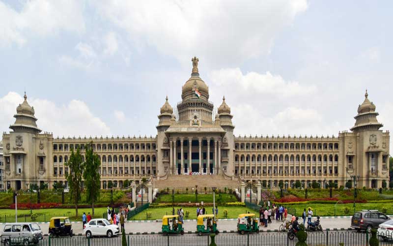 BJP holds meet in Soudha ahead of rebel MLAs' return