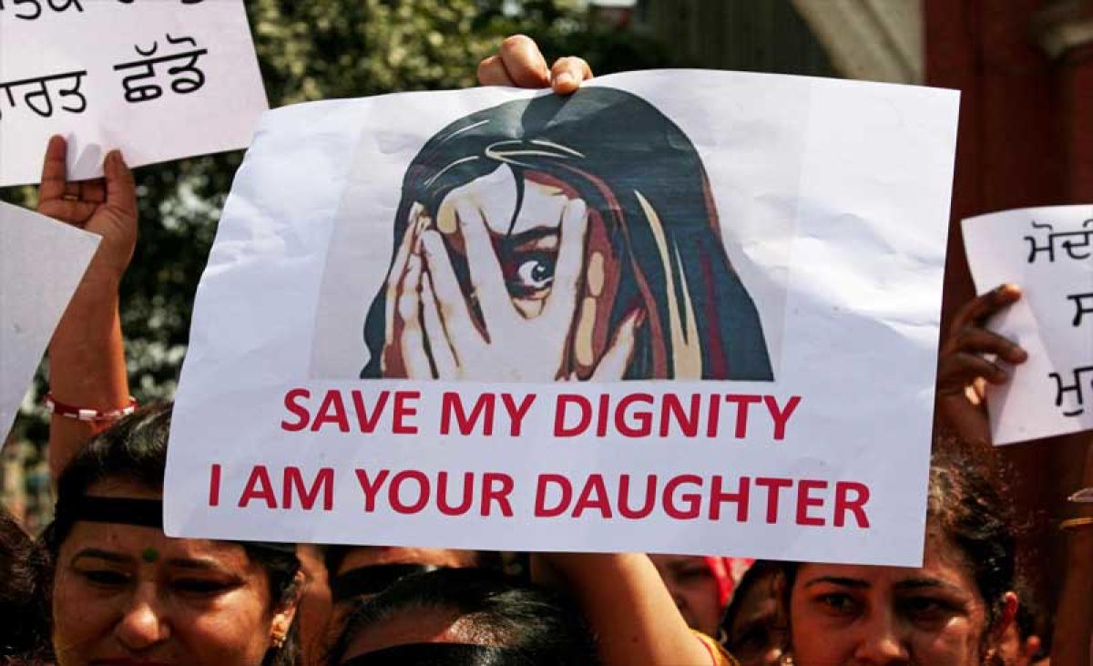 Delhi Women Safety: कपड़े, समय और बाहर निकलने की पाबंदियों पर महिलाओं का सवाल, जानें पूरा मामला 5 deccanherald%2Fimport%2Fsites%2Fdh%2Ffiles%2Farticle images%2F2020%2F05%2F19%2Ffile70c7hbc38k410pbdy9fk 1014223323 1530470339