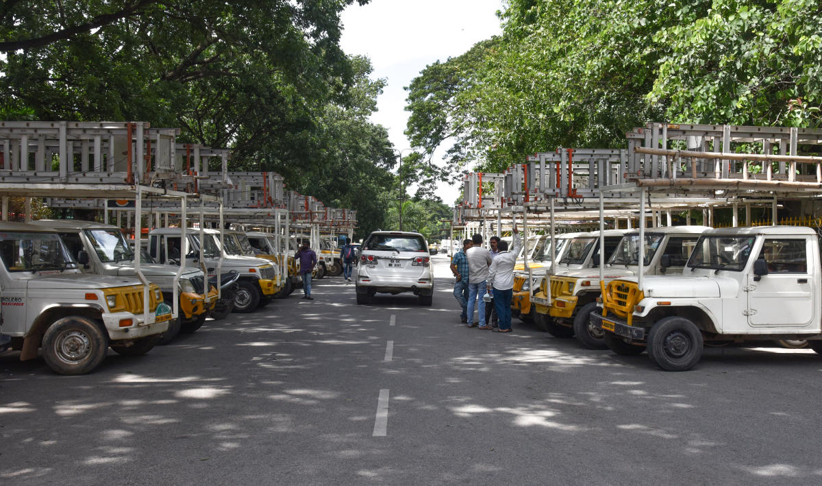 Streetlight maintenance now an essential service