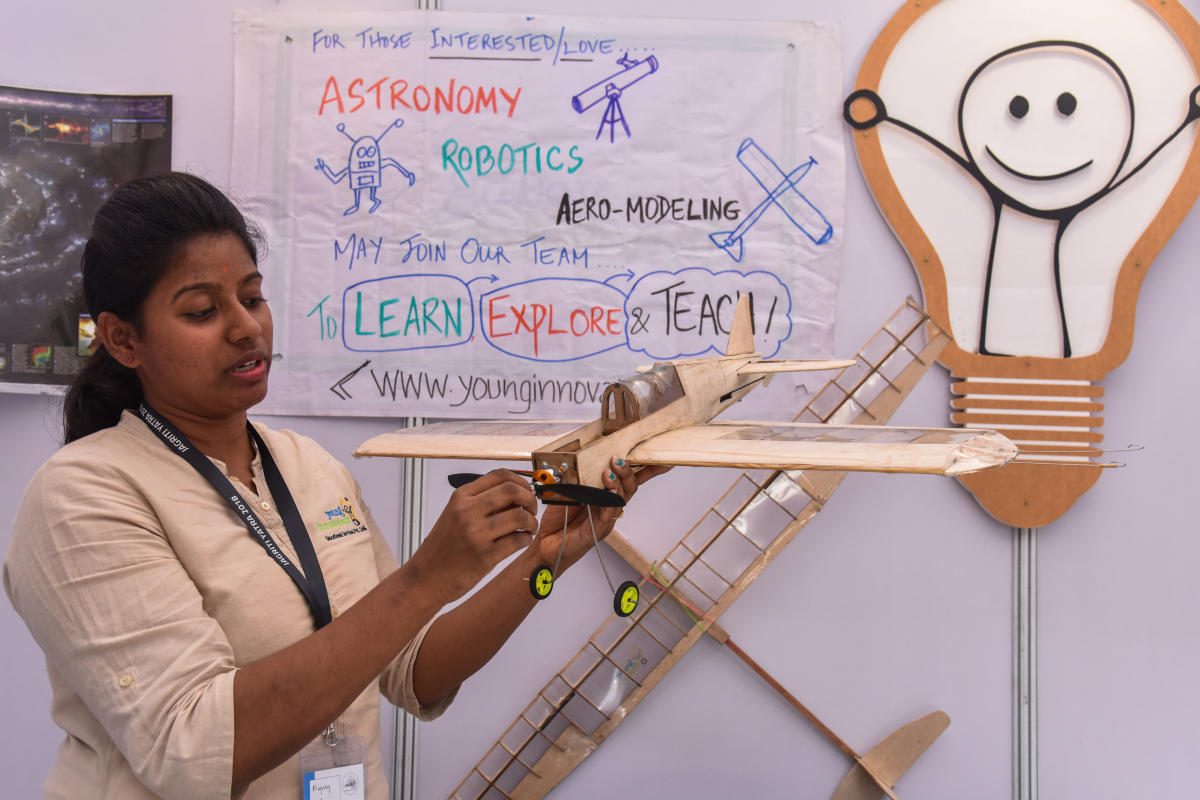 Startups solutions: from skill growth to peer learning