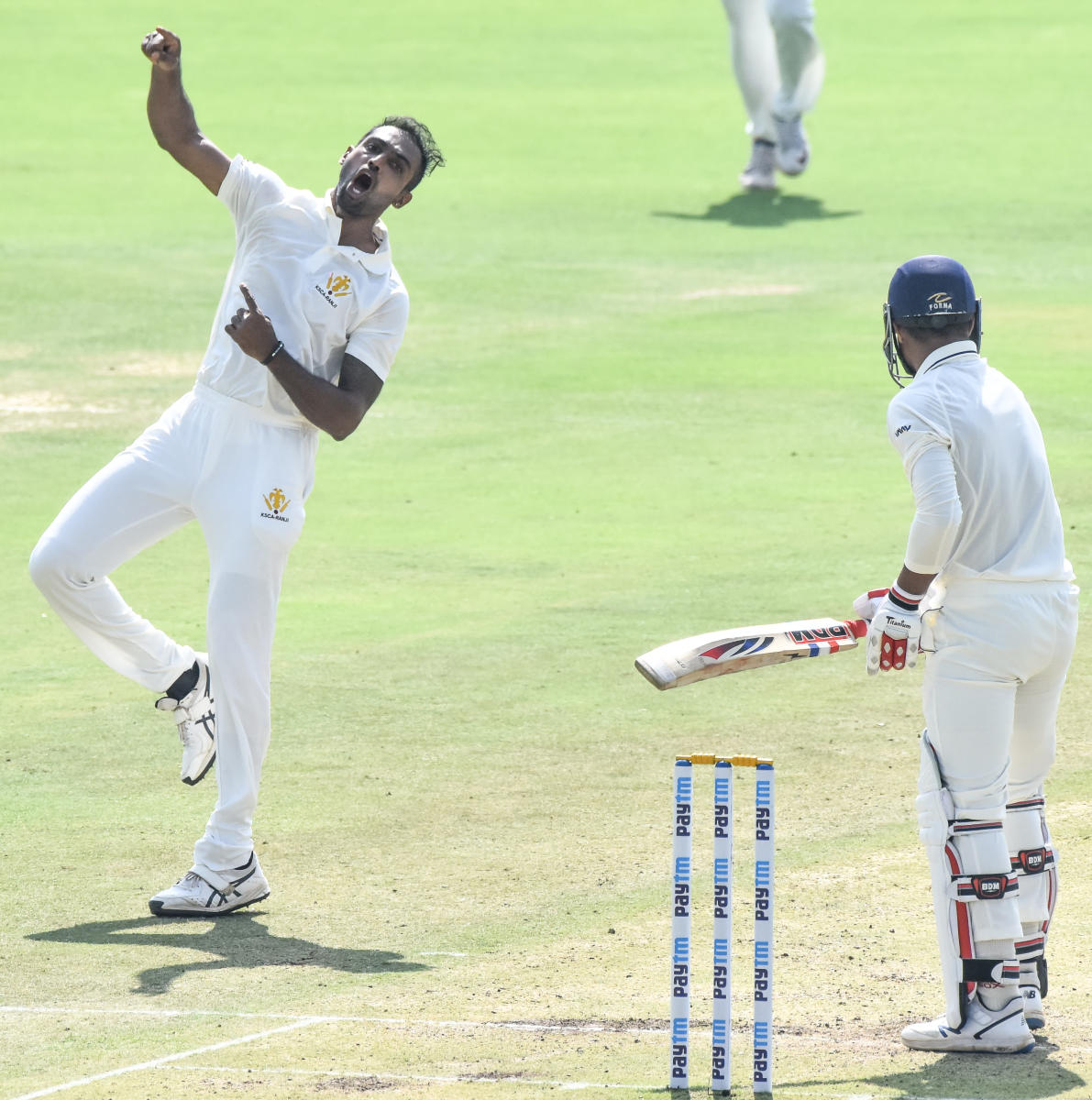 Reckless batting puts Karnataka in a spot