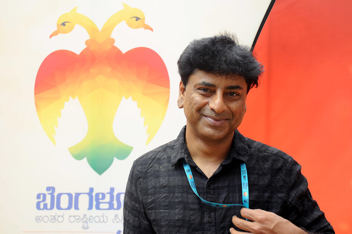 Kannada film highlights cell phone addiction