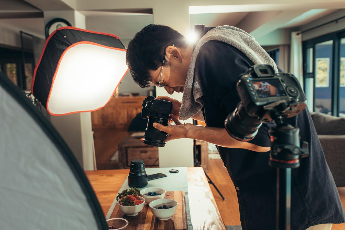Pros use oil, glue, liquid soap in food commercials