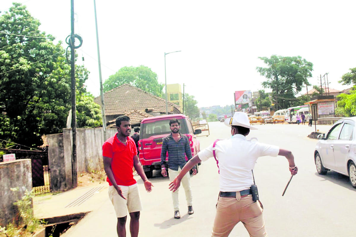 Police tighten vigil, enforce lockdown across Kodagu district