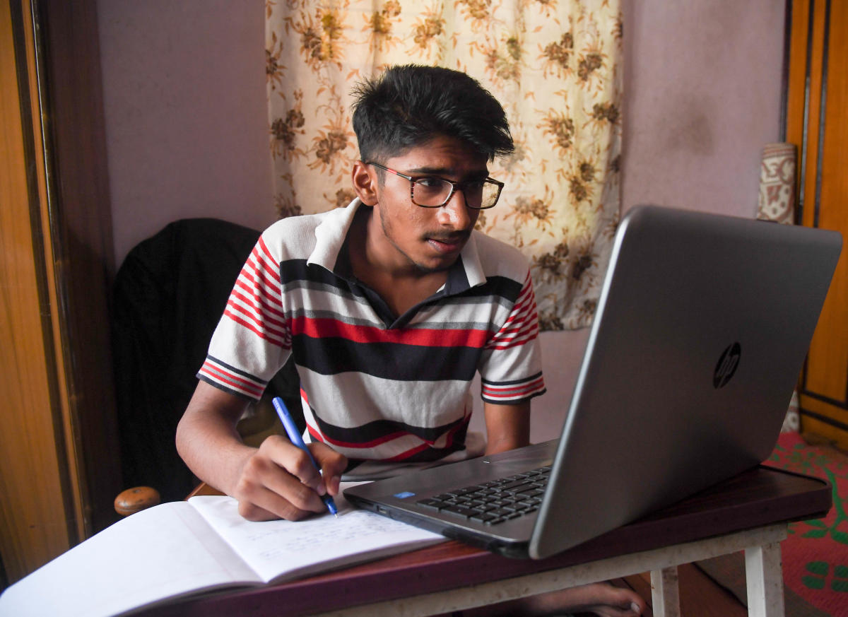 Students skipping online classes may fall short of minimum attendance