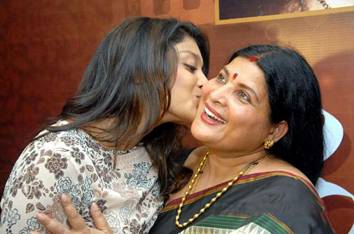 We were given two masks, 15 sanitiser sachets: Jayamala's daughter