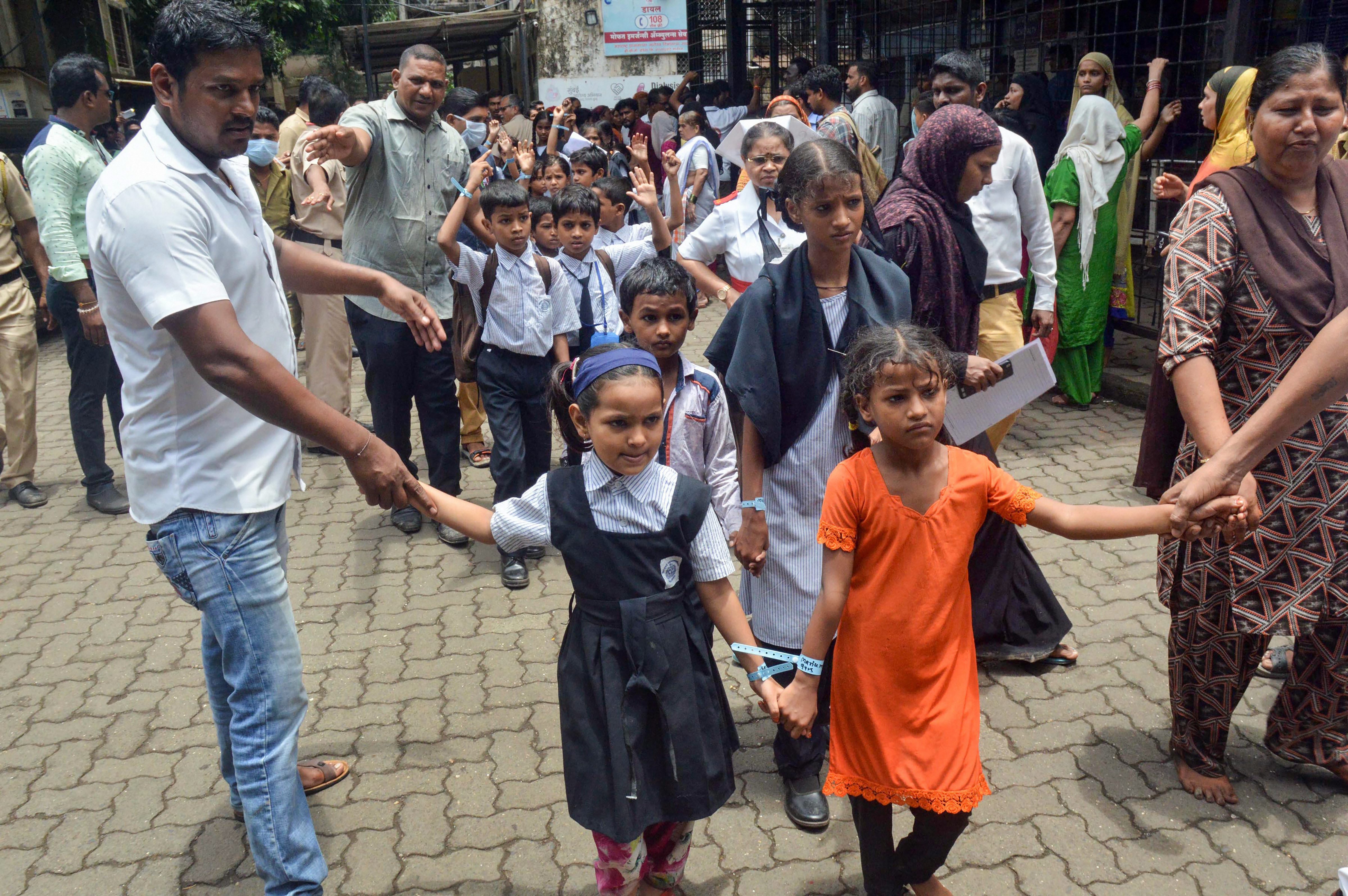 Girl dies of drug poisoning, 160 plus taken ill