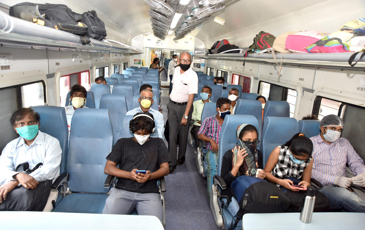 122 passengers travel between B’luru-Mysuru