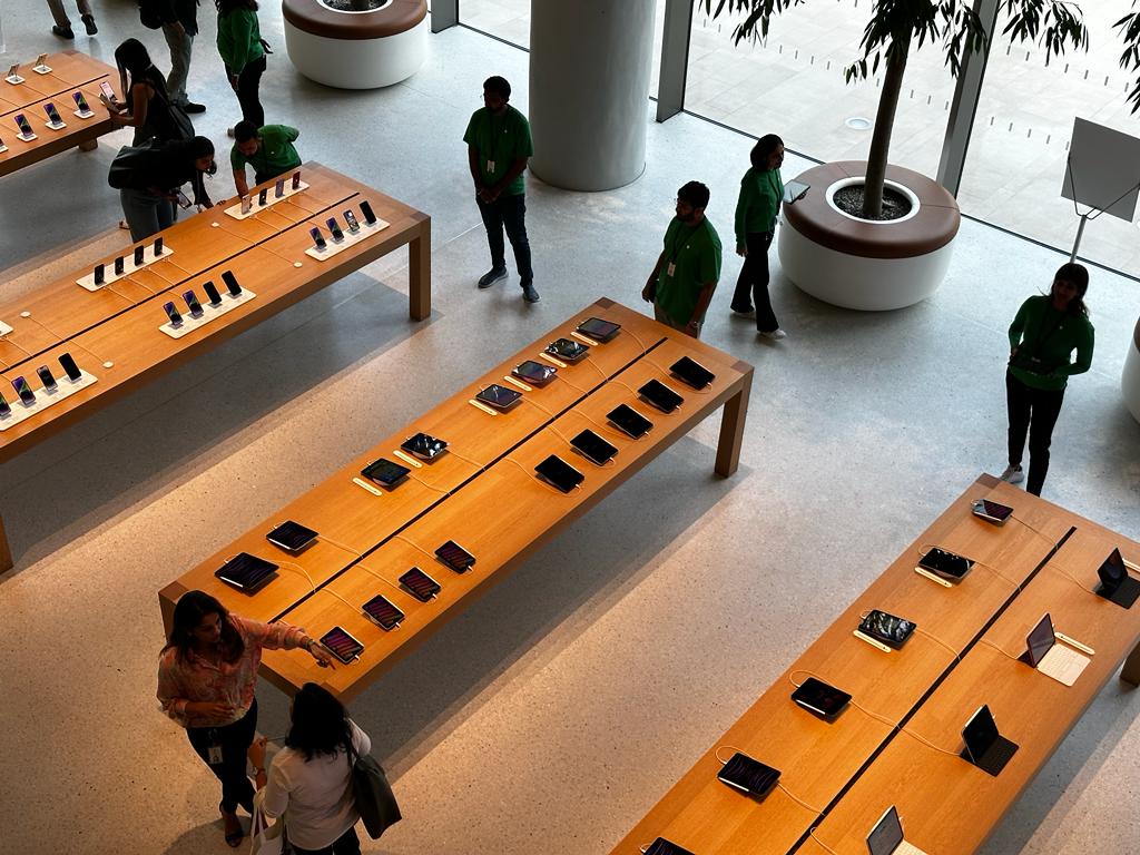 ​​​​​​Apple BKC Store. Credit: DH Photo/KVN Rohit
