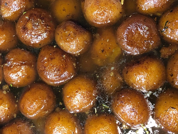 Gulab jamuns
