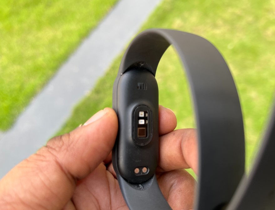 Xiaomi Mi Band 6. Credit: DH Photo/KVN Rohit