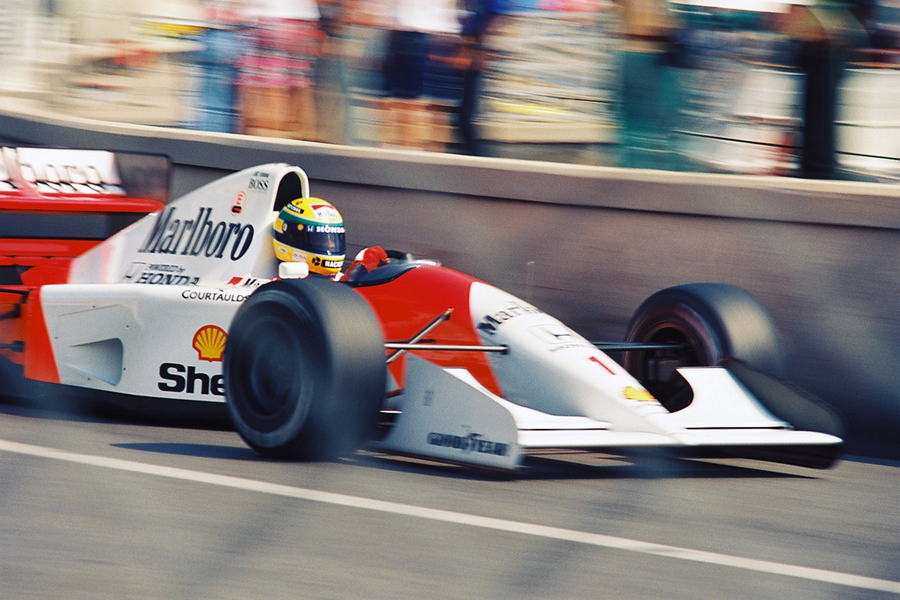 Ayrton Senna driving the McLaren in the 1992 Monaco Grand Prix. commons.wikimedia.org/ Iwao