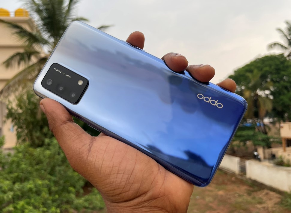 Oppo F19. Credit: DH Photo/KVN Rohit