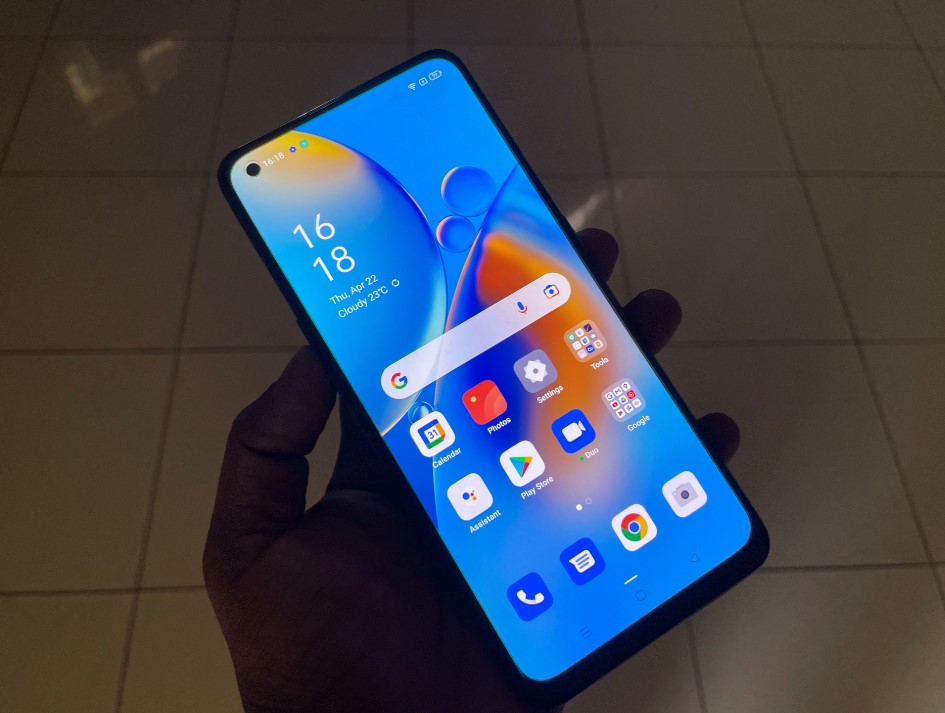 Oppo F19. Credit: DH Photo/KVN Rohit
