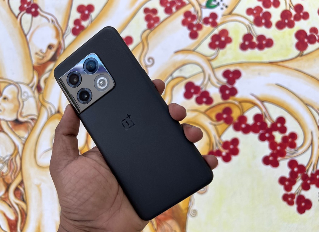 OnePlus 10 Pro. Credit: DH Photo/KVN Rohit