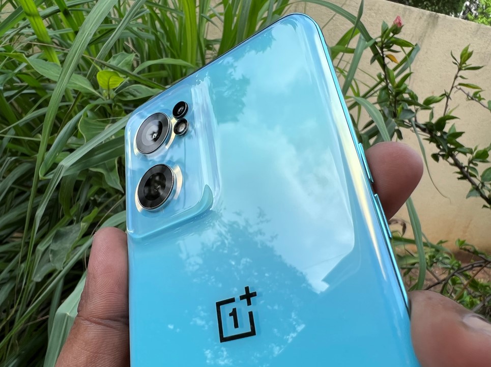 OnePlus Nord CE (2nd Gen) comes with a glossy smooth shell. Credit: DH Photo/KVN Rohit