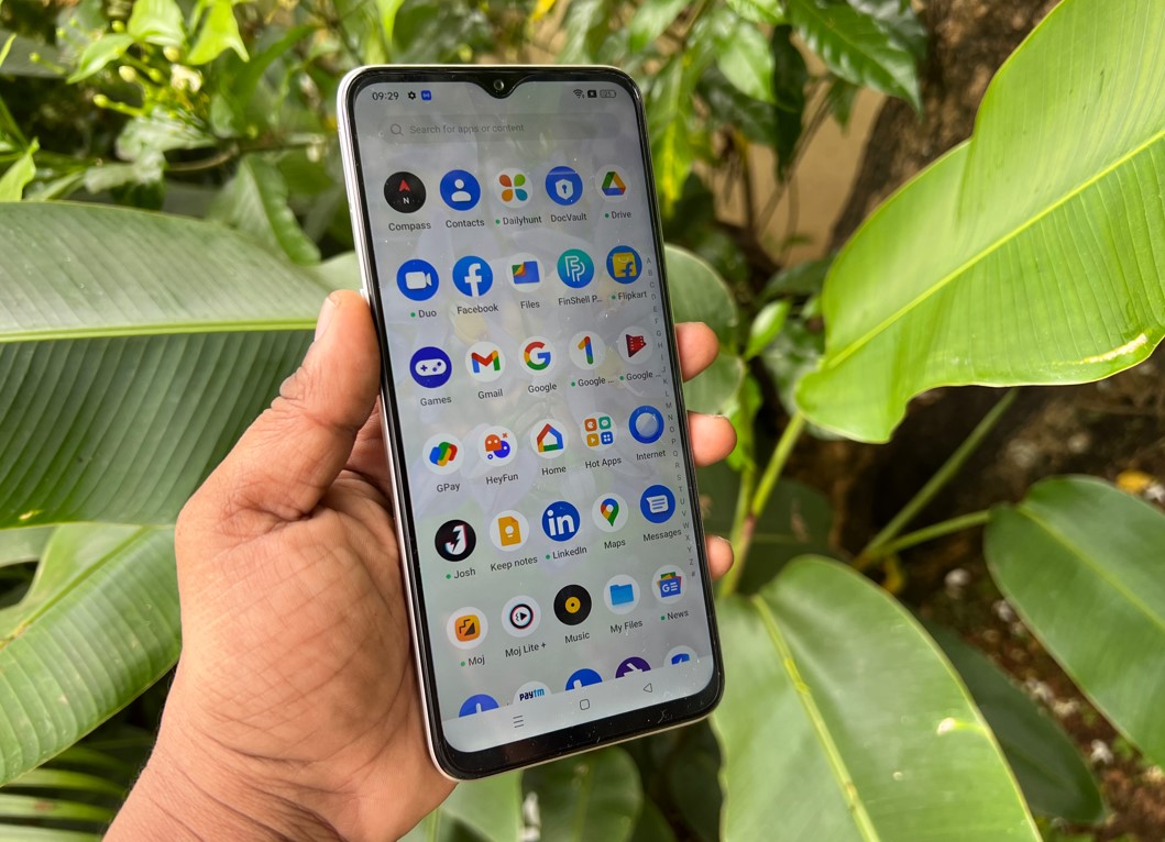 Realme 9i 5G. Credit: DH Photo/KVN Rohit