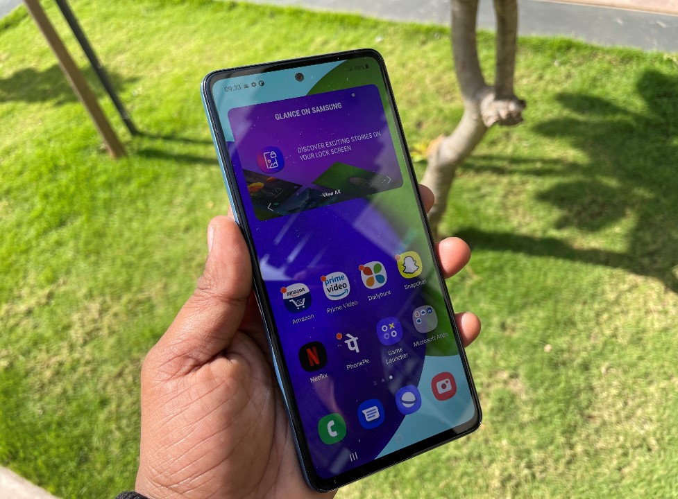 Samsung Galaxy A52 4G-LTE. Credit: DH Photo/KVN Rohit