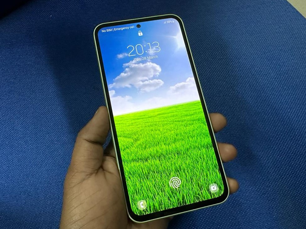 Samsung Galaxy A54 5G. Credit: DH Photo/KVN Rohit