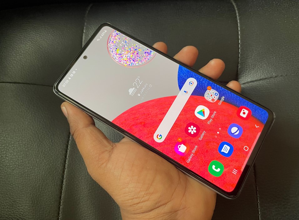 Samsung Galaxy A52s 5G. Credit: DH Photo/KVN Rohit