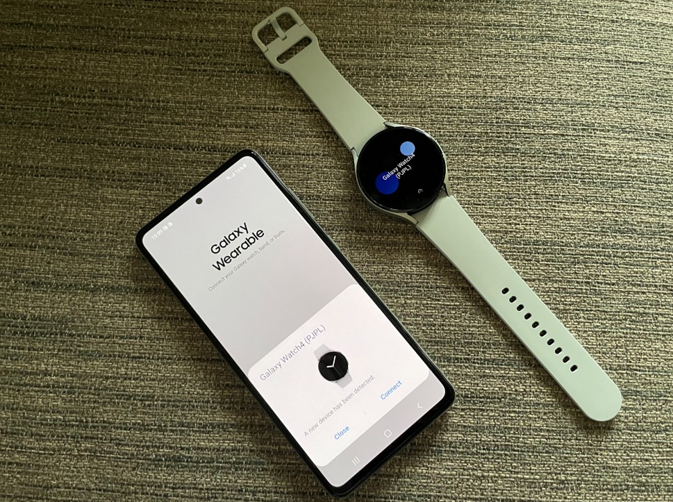 The new Galaxy Watch4 gets automatically detected near new Samsung phones (In Picture: Galaxy A52s). Credit: DH Photo/KVN Rohit