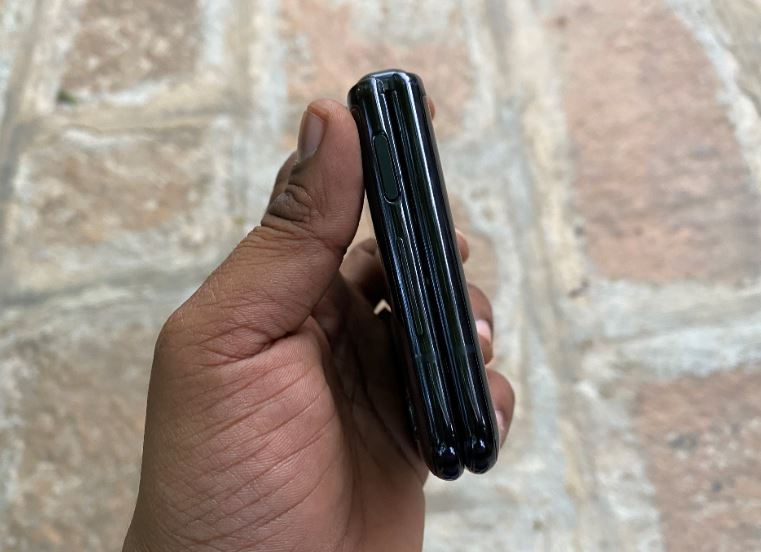 Samsung Galaxy Z Flip fully folded (DH Photo/KVN Rohit)